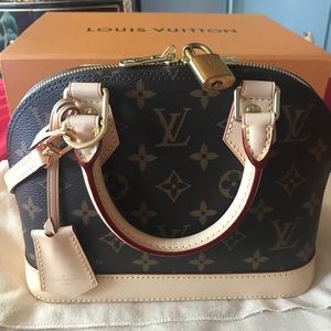 🏮SOLD ON Ⓜ️Louis vuitton Alma BB Handbag